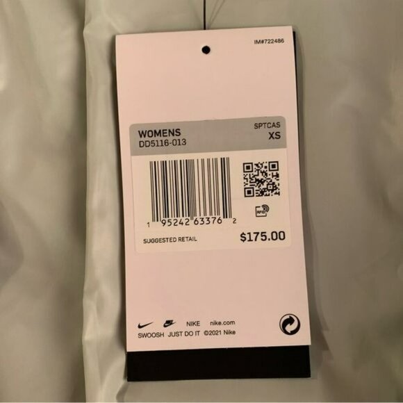 Nike womens size XS oversized faux fur full zip jacket -NWT - Picture 7 of 12